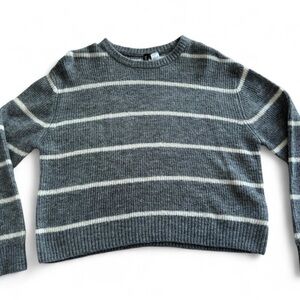 Grey and white striped H&M sweater. Size m.
